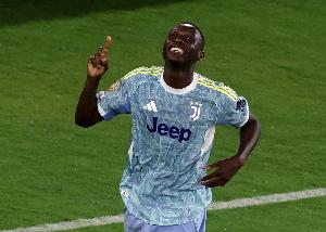 罗体：尤文坚持先租后买穆阿尼 曼联热刺加入竞争&巴黎想尽快出售