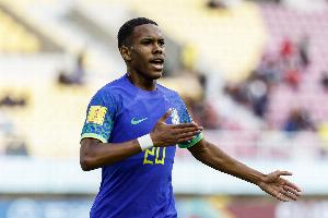 邮报：多队有意租借埃斯特万，切尔西表示他会留在队内