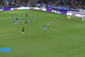 挡不住！🔥凯恩连过数人双响赛季已进17球，拜仁4球领先