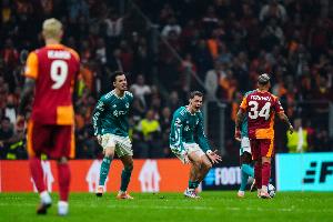 跟队：斯洛特为维尔茨改变夺冠中场，必须决定是否继续让他打核心