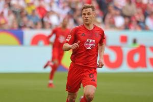 基米希：来拜仁10年经历8任主帅，能和同一教练进入新赛季是好事