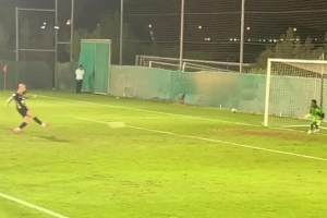 太阳报：利物浦旧将谢尔维在阿联酋第三级联赛踢球，首次首发失点