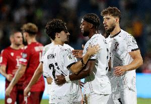 葡萄牙国家队官方：若昂-内维斯受伤，征召塔瓦雷斯入替