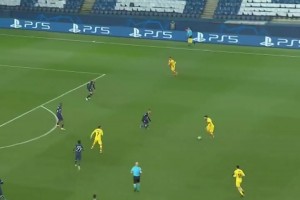 这声音真脆啊👍️！回归当年巴萨梅西vs巴黎进球